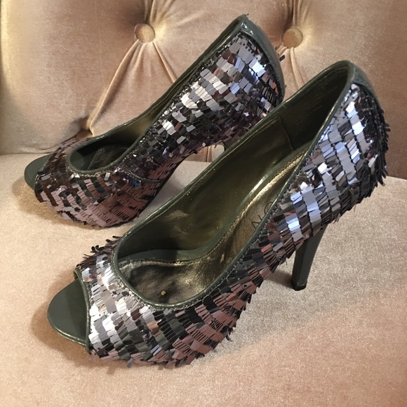 Deréon by Beyoncé | Sequin Heels - Picture 3 of 8